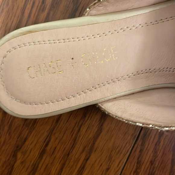 Chase and Chloe sparkly gold mules-worn maybe once size 8 - Picture 2 of 3